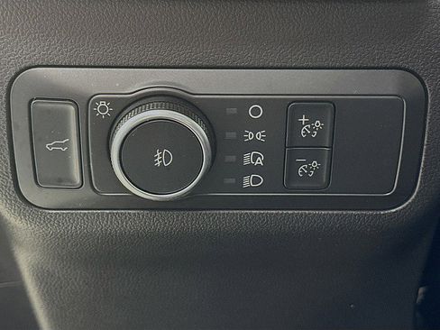 Used 2022 Ford Escape SEL image 10