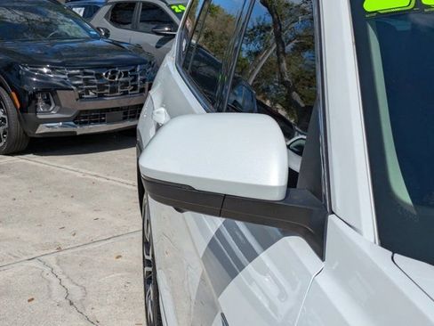 Used 2023 Volkswagen Atlas SEL Premium AWD/4WD image 16