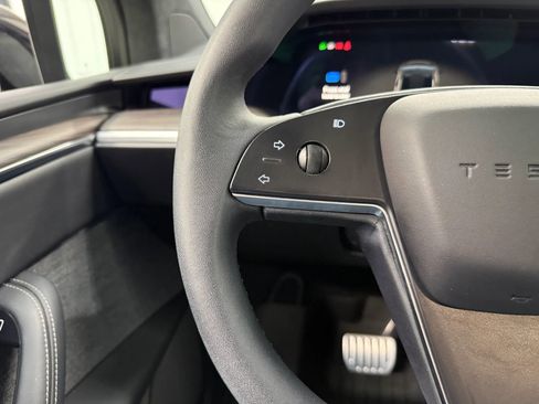Used 2024 Tesla Model X AWD/4WD image 28