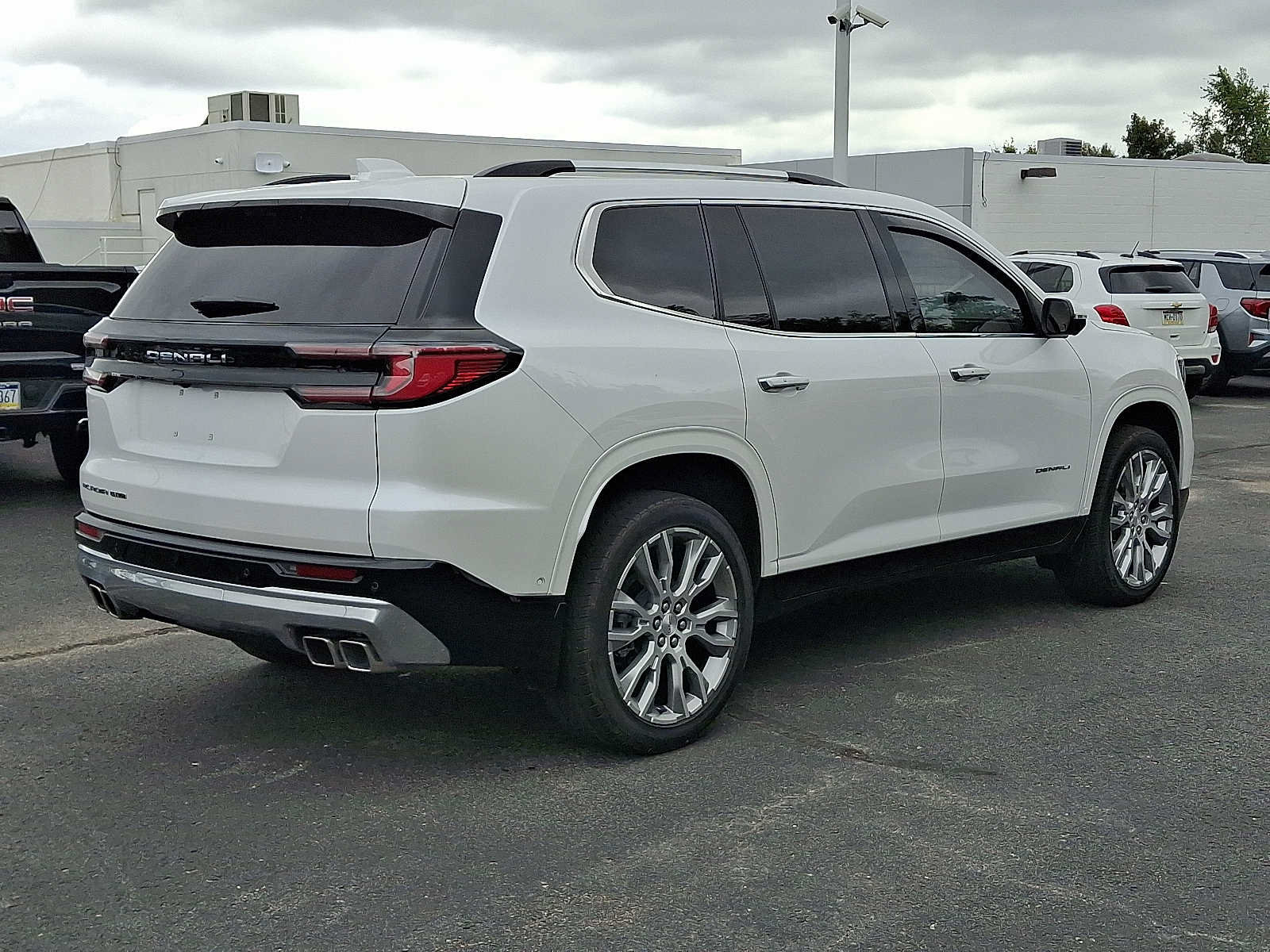Used 2025 GMC Acadia Denali w/ Super Cruise Package AWD/4WD image 7