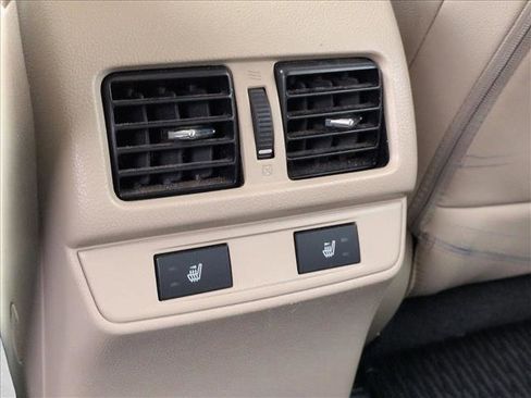 Used 2015 Subaru Outback 3.6R Limited image 26