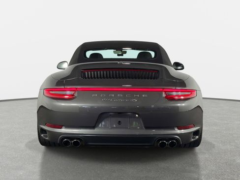 Used 2018 Porsche 911 Carrera 4S AWD/4WD image 4