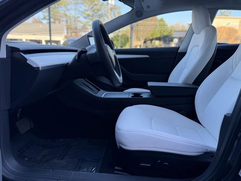 Used 2022 Tesla Model 3 Long Range image 23