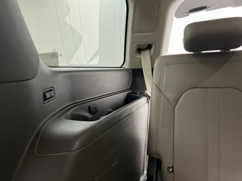 Used 2021 Ford Expedition Limited w/ Cargo Package RWD image 33