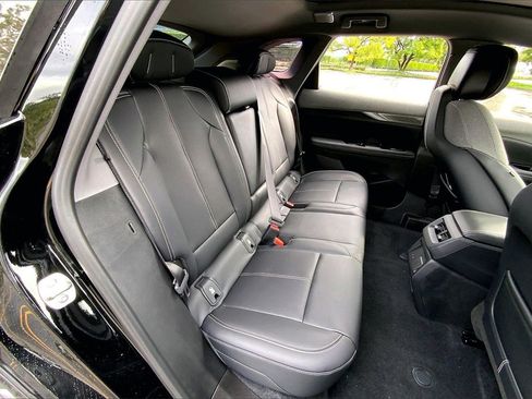 New 2026 Cadillac Optiq Luxury 1 image 29