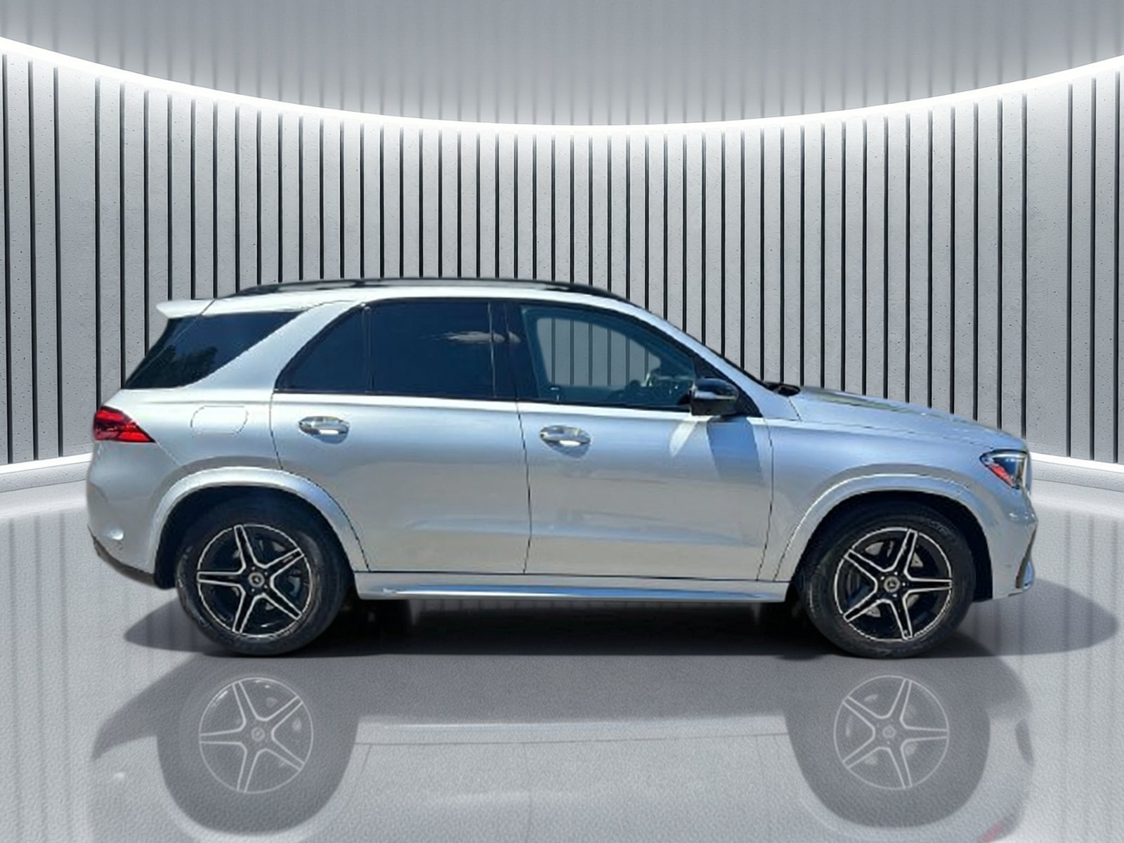 Certified 2025 Mercedes-Benz GLE 350 4MATIC image 6