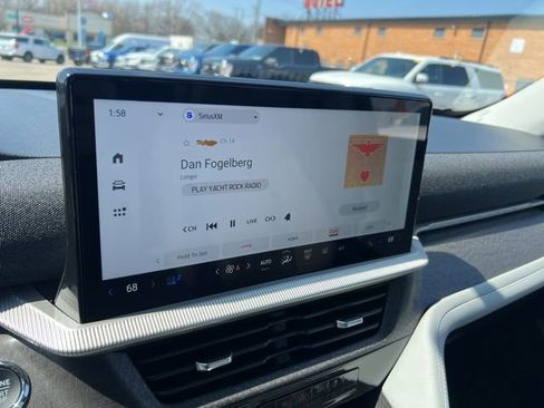 Certified 2025 Ford Explorer Platinum w/ LUX Leather Package AWD/4WD image 13