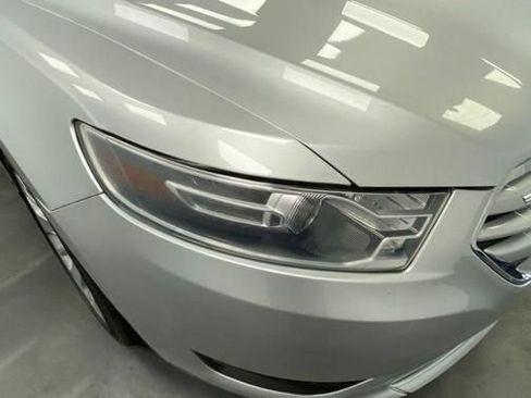 Used 2019 Ford Taurus Limited FWD image 10