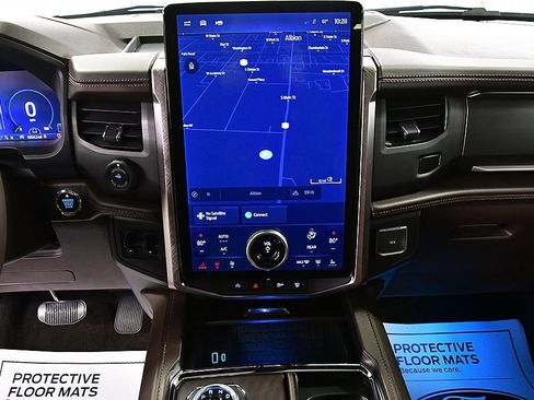 Used 2024 Ford Expedition King Ranch image 27