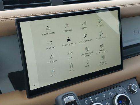 Used 2025 Land Rover Defender 90 S image 25