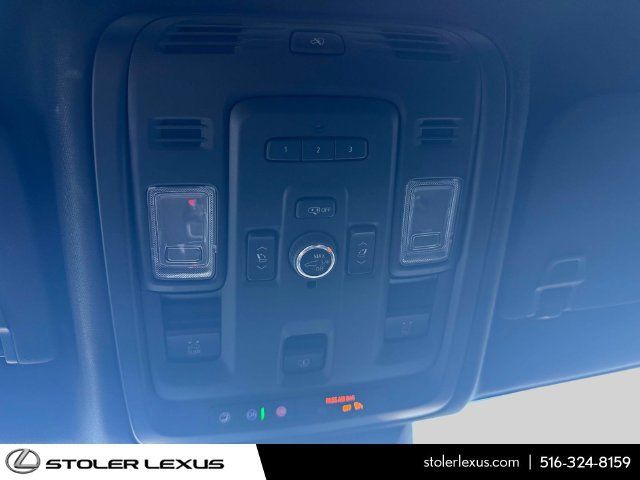 Used 2023 Cadillac Escalade Premium Luxury w/ Performance Package AWD/4WD image 37