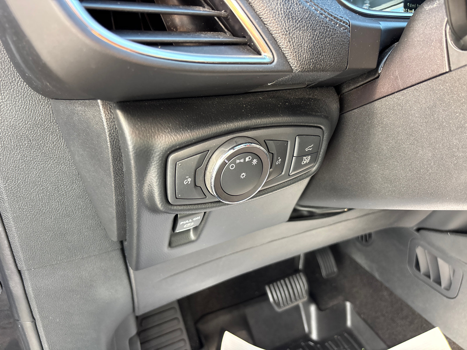 Used 2019 Lincoln Nautilus Premier AWD/4WD image 14