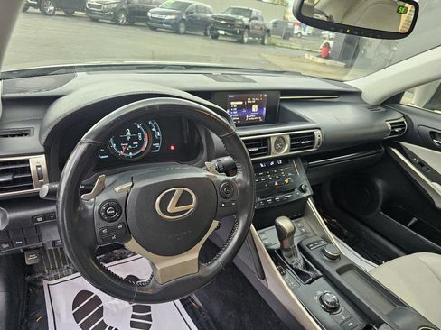Used 2014 Lexus IS 250 w/ Premium Package RWD image 20