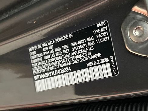 Used 2020 Porsche Cayenne image 29