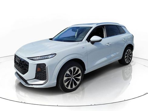 New 2026 Audi Q3 quattro 2.0T AWD/4WD image 2