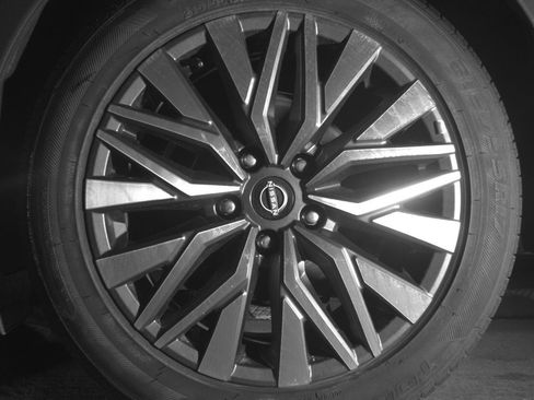 Used 2025 Nissan Altima 2.5 SV image 14