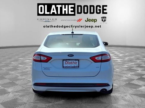 Used 2016 Ford Fusion SE FWD image 28