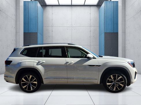 New 2026 Volkswagen Atlas SEL Premium R-Line image 28