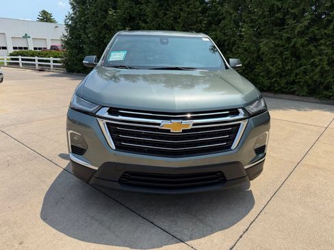 Used 2023 Chevrolet Traverse LT FWD image 6