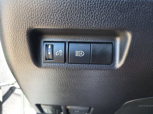 Used 2025 Toyota RAV4 XLE FWD image 21