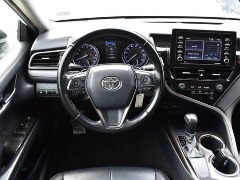 Used 2021 Toyota Camry SE FWD image 20