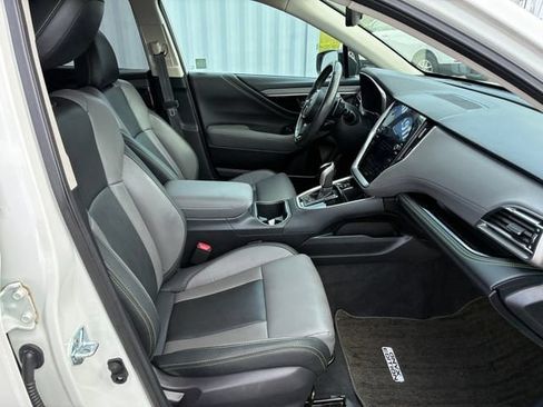 Used 2025 Subaru Outback Onyx Edition AWD/4WD image 19