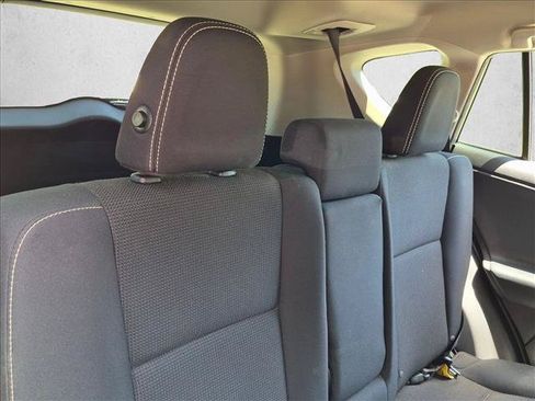 Used 2018 Toyota RAV4 XLE FWD image 13
