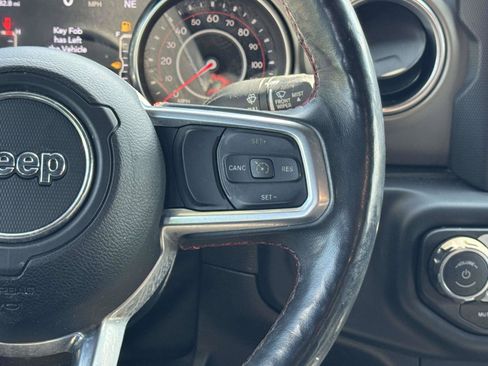 Used 2019 Jeep Wrangler Unlimited Rubicon w/ Cold Weather Group AWD/4WD image 10
