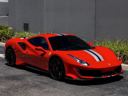 Used 2019 Ferrari 488 Pista Coupe RWD image 7