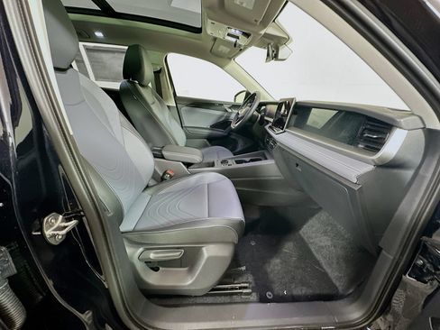 New 2026 Volkswagen Tiguan SE AWD/4WD image 23