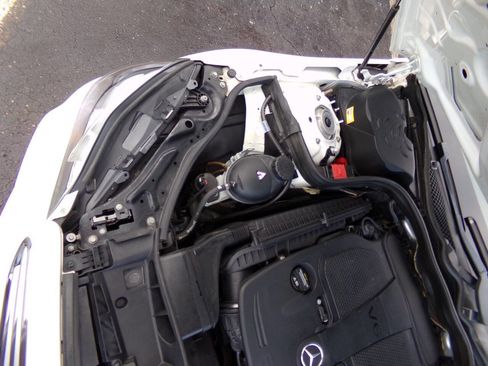 Used 2015 Mercedes-Benz E 350 4MATIC Sedan image 51