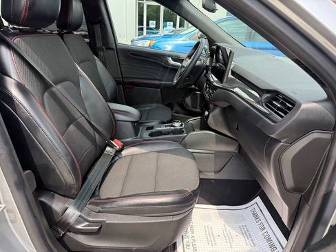 Used 2023 Ford Escape ST-Line w/ Tech Pack #1 AWD/4WD image 12