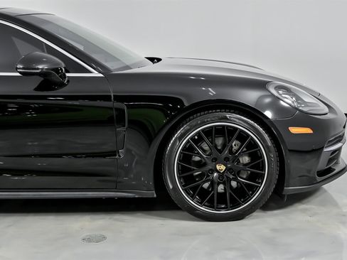 Used 2018 Porsche Panamera 4S image 15