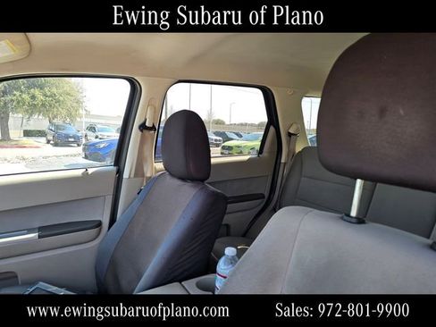 Used 2011 Ford Escape XLT image 6