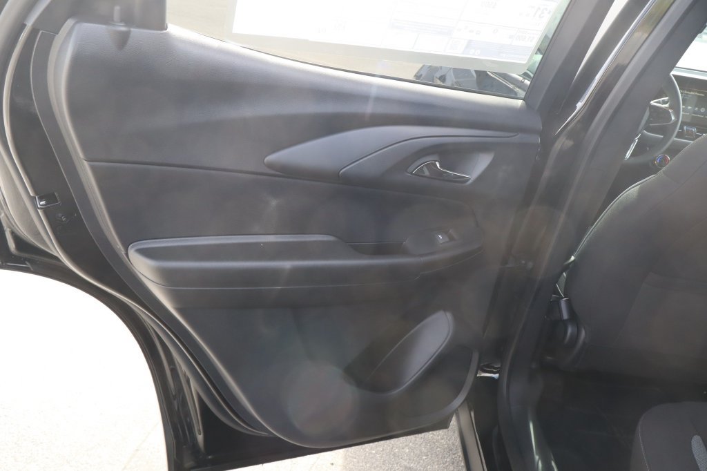New 2026 Chevrolet TrailBlazer LT w/ LT Cold Weather Package FWD image 31