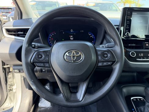 Used 2022 Toyota Corolla LE w/ Carpet Mat Package (TMS) FWD image 17