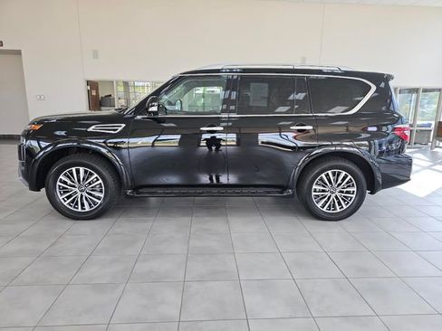 Used 2024 Nissan Armada SL image 8