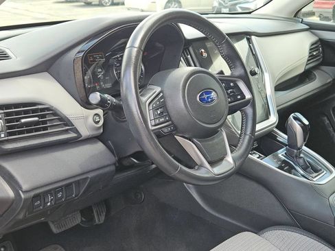 Used 2025 Subaru Outback Premium AWD/4WD image 13