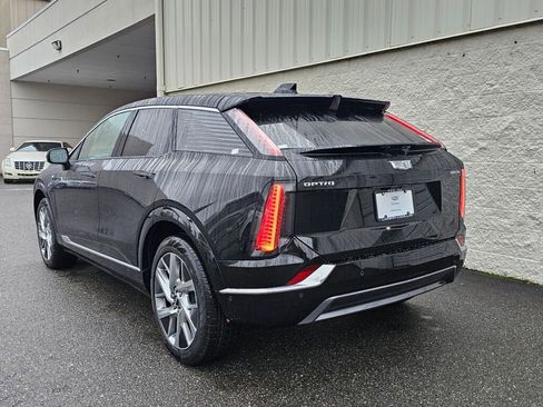 New 2026 Cadillac Optiq Luxury 2 image 4