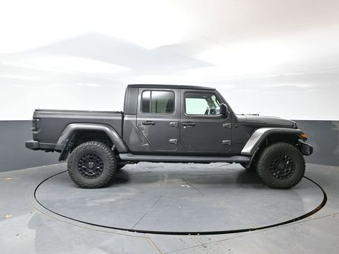 Used 2021 Jeep Gladiator Sport image 4