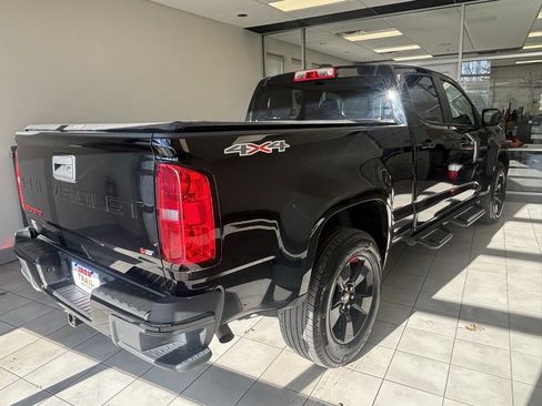 Used 2021 Chevrolet Colorado LT w/ Redline Special Edition image 24