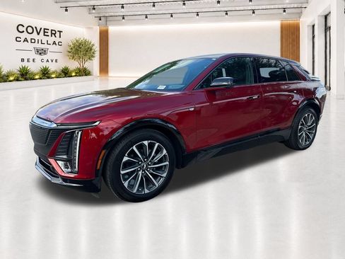 Certified 2024 Cadillac Lyriq Sport w/ LPO, Floor Liner Package RWD image 4