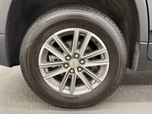 Used 2024 Chevrolet Traverse LT w/ LPO, Floor Liner Package AWD/4WD image 20