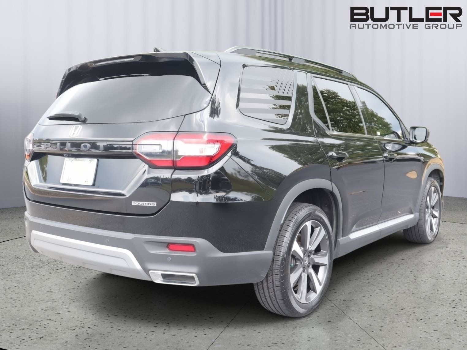 Used 2023 Honda Pilot Touring image 7