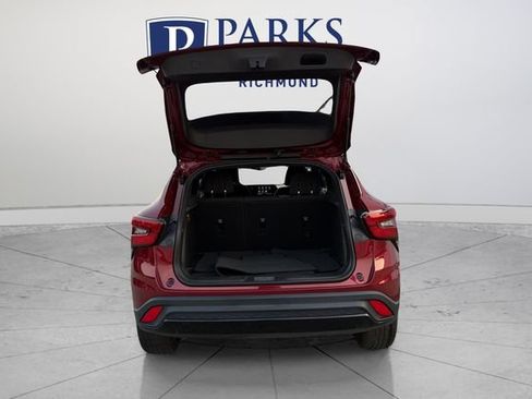 Certified 2024 Chevrolet Trax RS FWD image 19