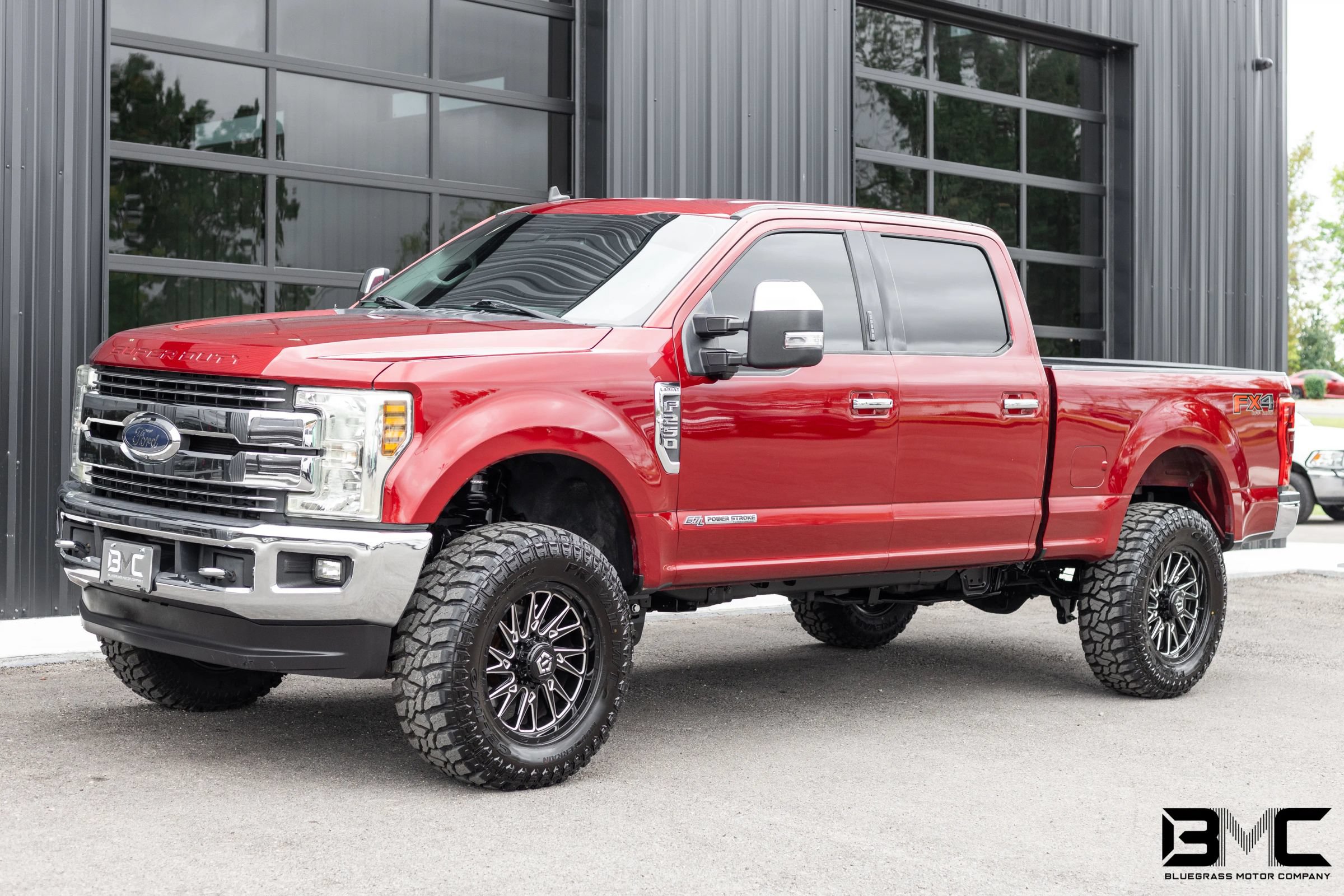 Used 2019 Ford F250 4x4 Crew Cab Super Duty image 2
