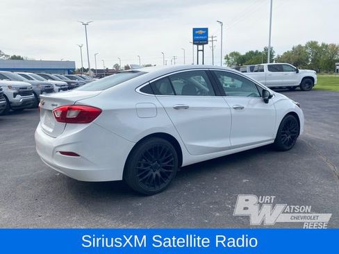 Used 2017 Chevrolet Cruze Premier FWD image 7