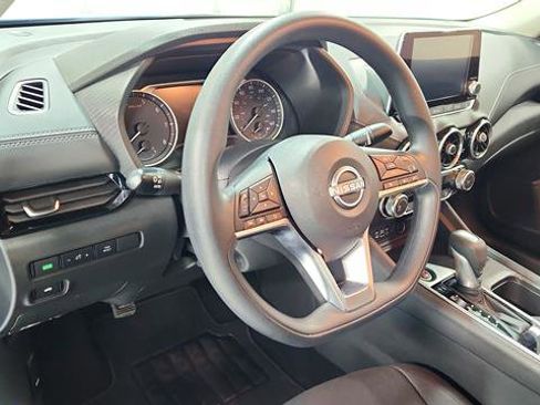 Used 2025 Nissan Sentra SV image 11