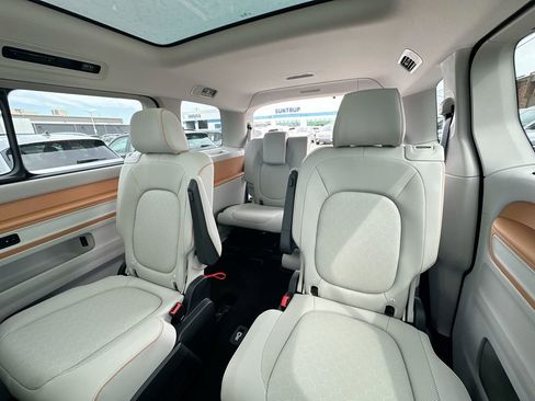 New 2025 Volkswagen ID. Buzz Pro S Plus image 48