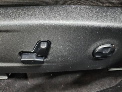 Used 2019 Dodge Charger SXT image 13